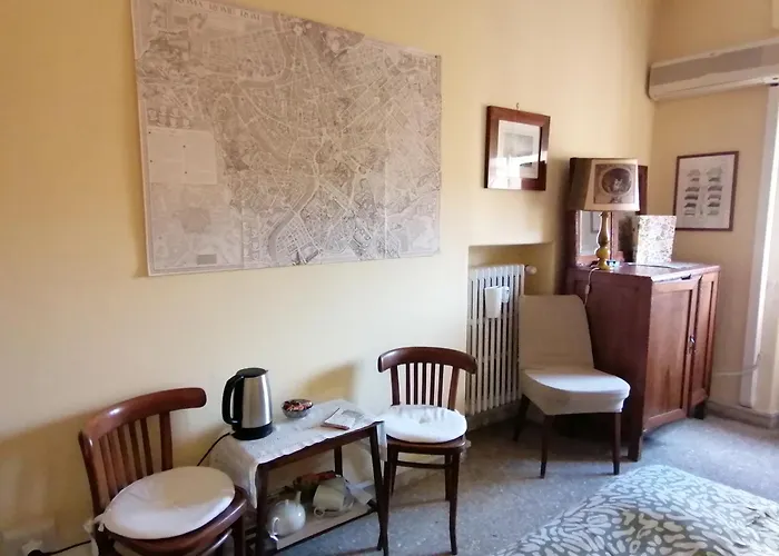 Claudia לינה וארוחת בוקר *